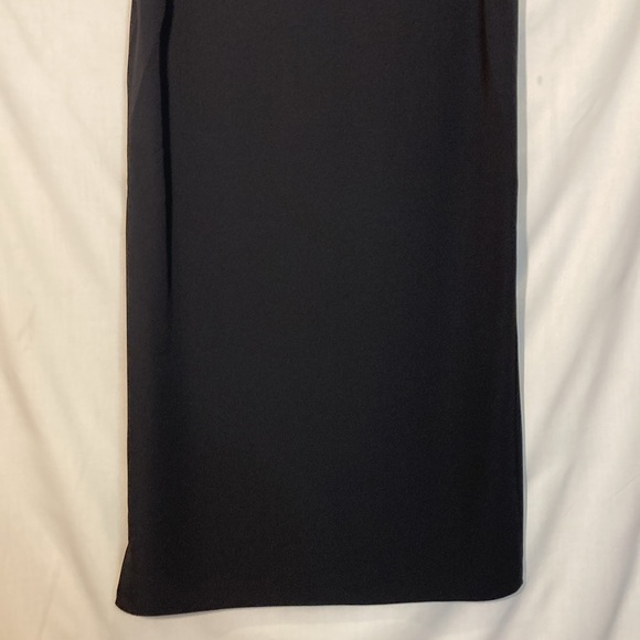 Uniqlo Black Drape Sleeveless V-Neck  Dress Size M. Never used. - Picture 9 of 10